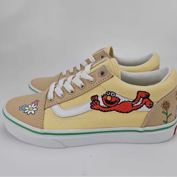 Limited Edition Vans Old Skool x Sesame Street Elmo Shoes Sz US 1.5Y - Picture 1 of 6